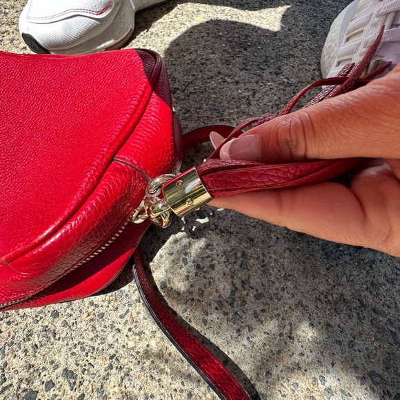 Gucci red purse like NEW - Soho Disco Crossbody Bag Leather Small - Picture 7 of 8